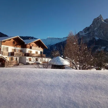Farm stay Treffhof Siusi